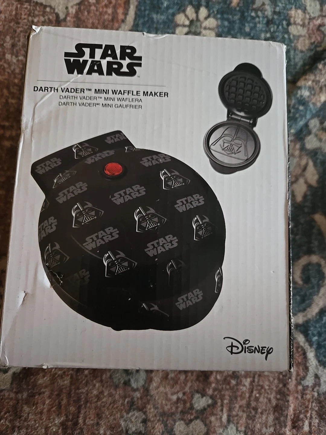Brand New Star Wars Darth Vader Waffle Maker Iron Kitchen Appliance (Open Box)