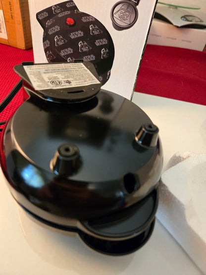 New Star Wars Darth Vader Waffle Maker Iron Kitchen Appliance (Open Box) CHANS Treasures