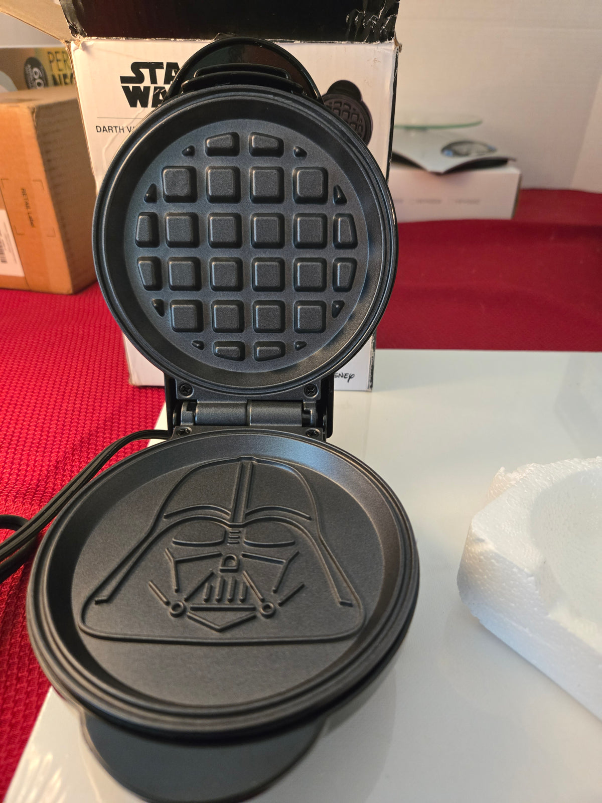 New Star Wars Darth Vader Waffle Maker Iron Kitchen Appliance (Open Box) CHANS Treasures